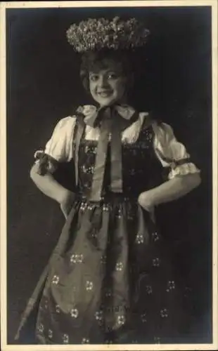 Ak Schauspielerin Gretel Walters, Portrait