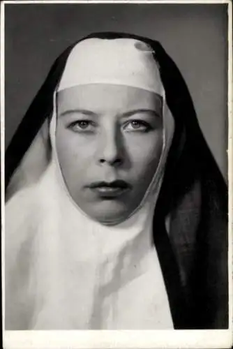 Ak Schauspielerin Elfriede Rosenberg, Portrait