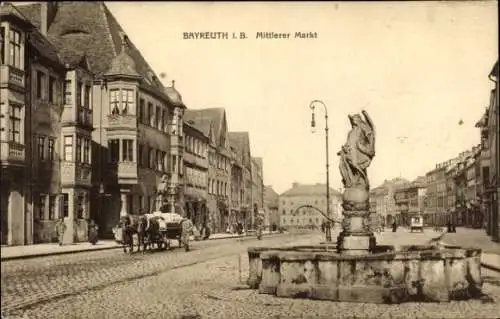 Ak Bayreuth in Oberfranken, Mittlerer Markt, Brunnen, Fuhrwerk