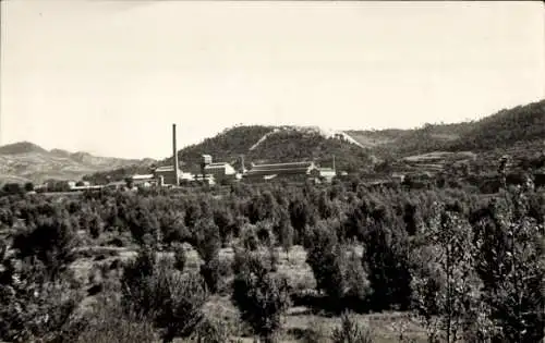 Foto Ak Spanien, Blick zur Fabrik mit Umgebung