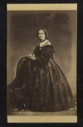 CdV Portrait Königin Louise von Dänemark, geb. Prinzessin v. Hessen