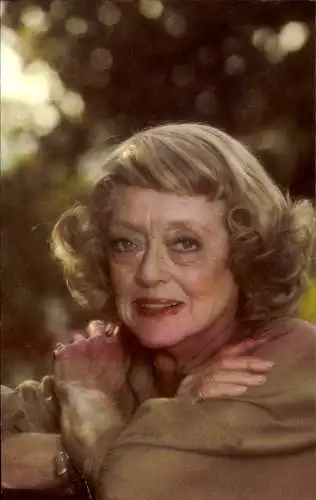 Ak Schauspielerin Bette Davis, Portrait