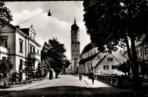 Ak Aichach in Oberbayern Schwaben, Bahnhofstraße, Kirche