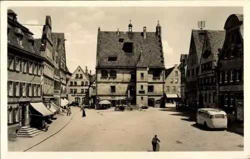 Ak Weißenburg in Mittelfranken Bayern, Marktplatz mit Rathaus