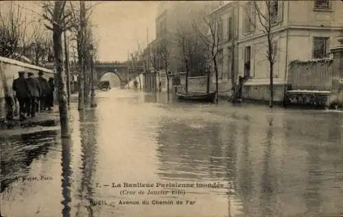 Ak Rueil Hauts-de-Seine, Avenue du Chemin de Fer, Überschwemmung im Januar 1910