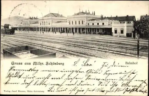 Ak Šumperk Mährisch Schönberg Region Olmütz, Bahnhof, Gleisseite