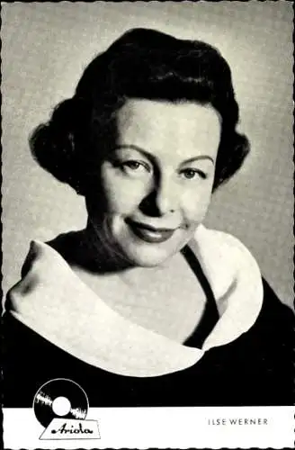Ak Schauspielerin Ilse Werner, Portrait