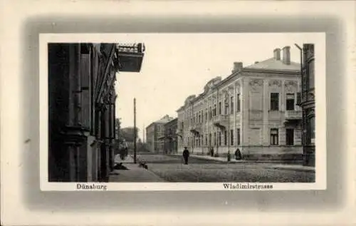 Passepartout Ak Daugavpils Dünaburg Lettland, Wladimirstraße, Wohnhäuser