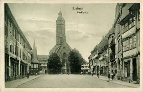 Ak Einbeck in Niedersachsen, Marktplatz mit Kirche