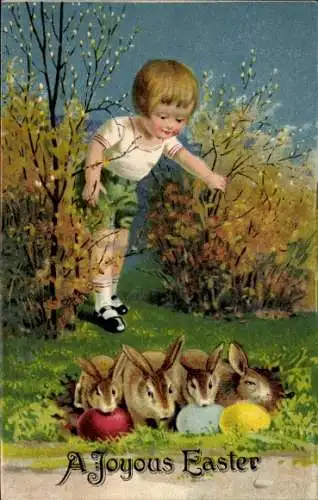 Ak Glückwunsch Ostern, Kind findet Osterhasen und Ostereier