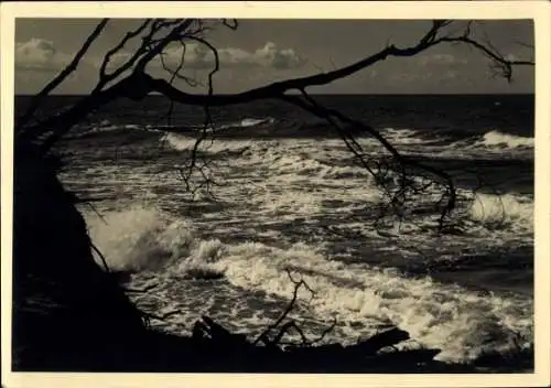 Foto Ak Ostseebad Ahrenshoop Fischland, Brandung am Strand