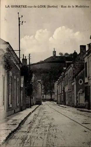 Ak La Chartre sur Loir Sarthe, Rue de la Madeleine