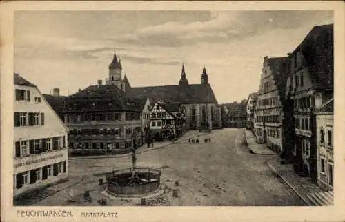 Ak Feuchtwangen in Mittelfranken, Marktplatz, Brunnen