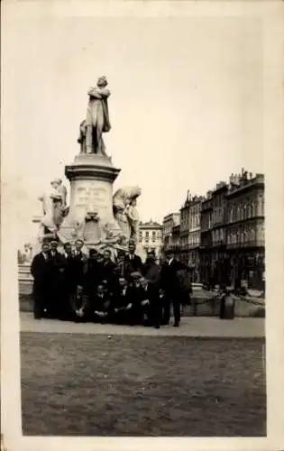 Foto Ak Bordeaux Gironde, Le Monument De Gambetta