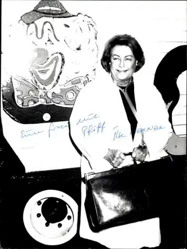 Ak Schauspielerin Ilse Werner, Portrait, Autogramm