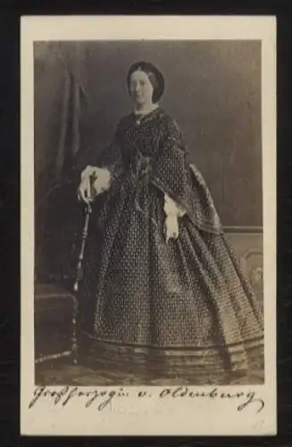 CdV Portrait Herzogin Therese von Oldenburg, geb. Prinzessin von Nassau-Weilburg