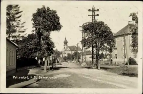 Ak Pottendorf in Niederösterreich, Bahnstraße, Kirche