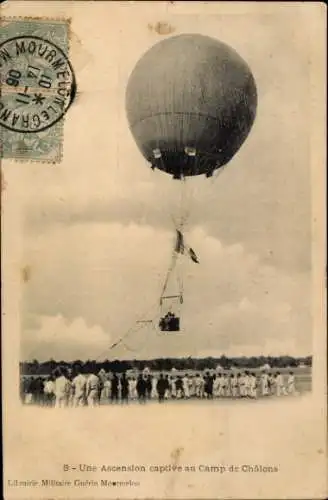 Ak Camp de Chalons Camp de Mourmelon Marne, Fesselballon beim Aufstieg