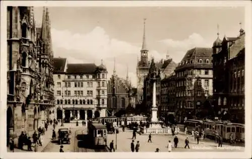 Ak München, Marienplatz, Straßenbahnen