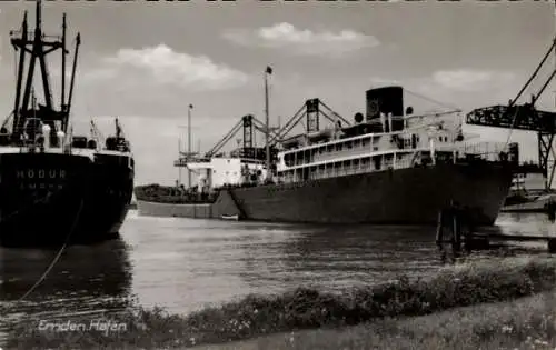 Ak Emden in Ostfriesland, Hafen, Schiffe