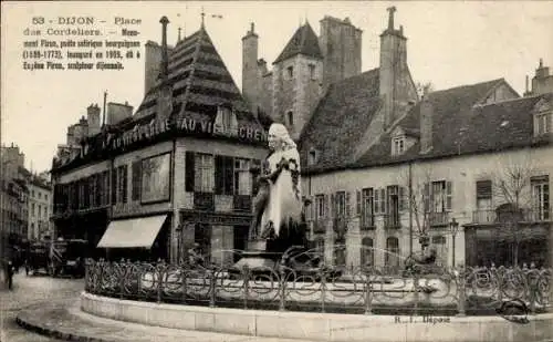 Ak Dijon Côte d'Or, Place des Cordeliers, Statue