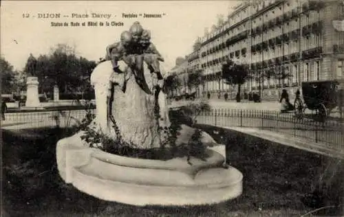 Ak Dijon Côte d'Or, Place Darcy, Fontaine, Statue de Rude, Hotel de la Cloche