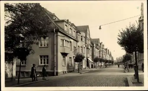 Ak Zeulenroda Triebes Thüringen, Stalinstraße, Passanten