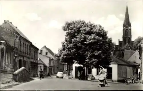 Ak Penkun in Vorpommern, Wilhelm Pieck Straße, Kirche