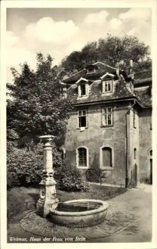 Ak Weimar in Thüringen, Haus der Frau von Stein, Brunnen