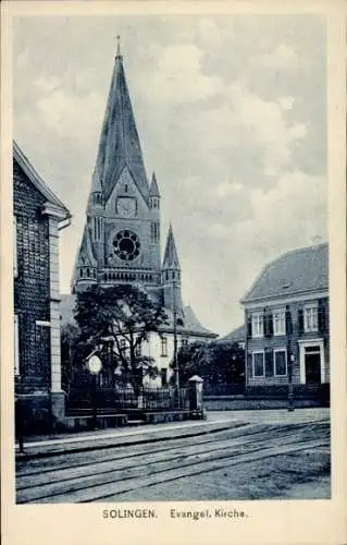 Ak Solingen in Nordrhein Westfalen, Evangelische Kirche, Straßenpartie