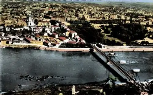 Ak Valence Drôme, Luftbild, Au 1er plan, le Pont sur le Rhone