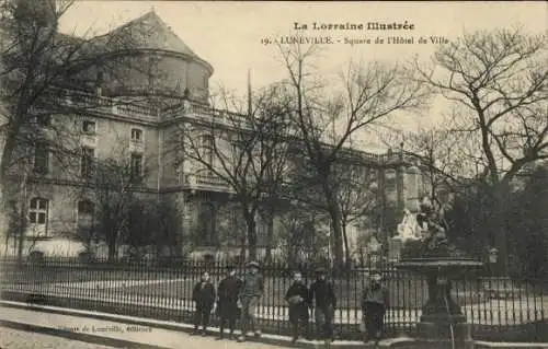 Ak Luneville Meurthe et Moselle, Square de l'Hotel de Ville