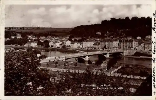 Ak Saint Mihiel Meuse, Le Pont, l'entree de la Ville