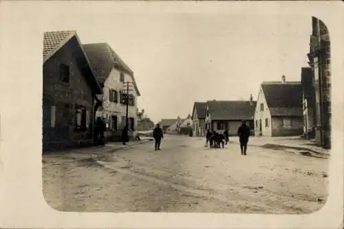 Foto Ak Munchhouse Münchhausen Ober-Elsass Haut Rhin, Straßenpartie, 20. Februar 1917