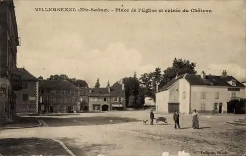 Ak Villersexel Haute Saône, Place de l'Eglise, entree du Chateau