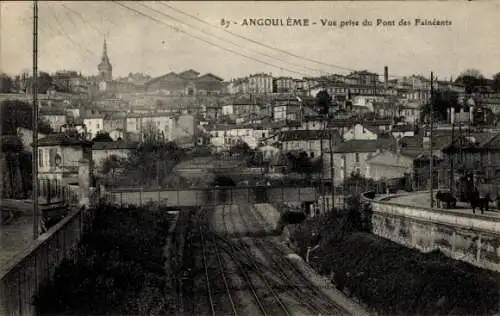 Ak Angoulême Charente, vue prise du Pont des Faineants