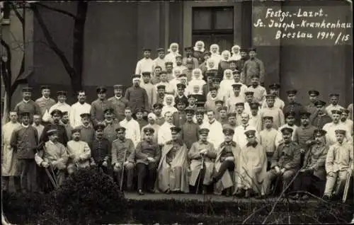 Foto Ak Wrocław Breslau Schlesien, Lazarett, Sankt Josephs-Krankenhaus, Soldaten, 1914