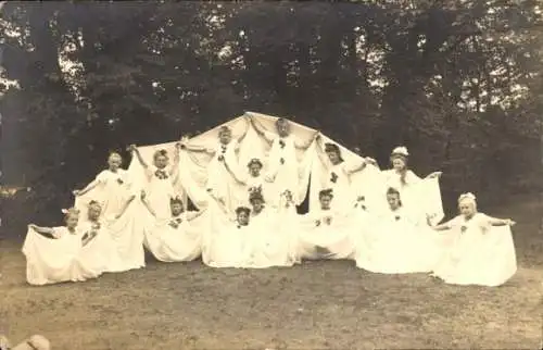 Foto Ak Husum in Nordfriesland, Mädchen, Gruppenfoto