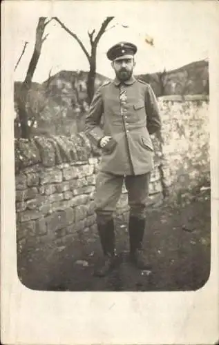 Foto Ak Deutscher Soldat in Uniform, Leutnant Naundorf, I. WK