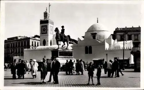 Ak Algier Algier Algerien, Moschee von Sidi Abderrahman, Statue des Herzogs von Orleans