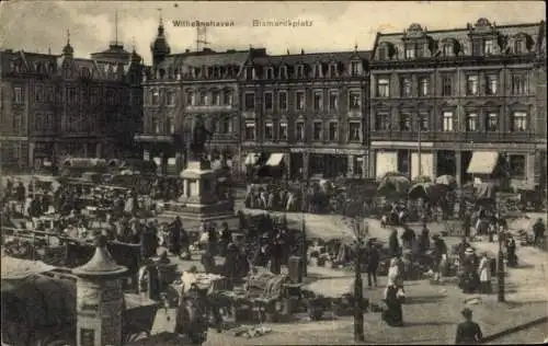 Ak Wilhelmshaven an der Nordsee, Bismarckplatz, Markt, Denkmal, Litfaßsäule