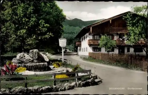 Ak Degerndorf Brannenburg in Oberbayern, Dorfbrunnen