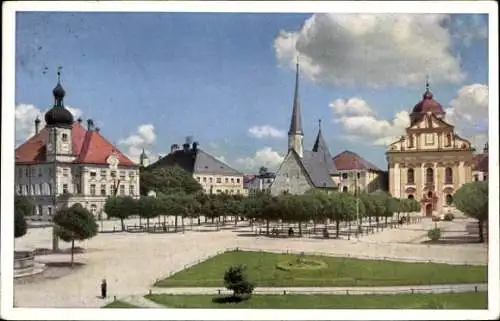 Ak Altötting Oberbayern, Kapellplatz, Kirche, Parkanlagen