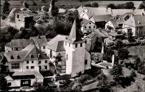 Ak Kronenburg Dahlem in der Eifel, Teilansicht, Kirche