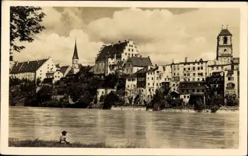 Ak Wasserburg am Inn, Blick vom Ufer auf die Stadt