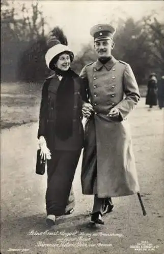 Ak Prinz Ernst August, Herzog von Braunschweig mit Braut Prinzessin Victoria Luise, Liersch 4121
