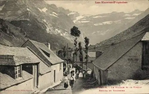 Ak Gavarnie Hautes Pyrénées, Cirque de Gavarnie, le Village, Retour de Touristes