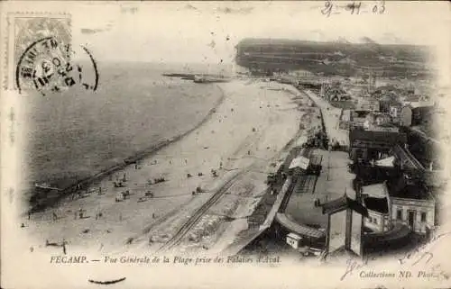 Ak Fécamp Seine Maritime, vue Generale de la Plage prise des Falaises d'Aval