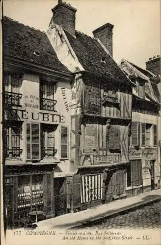 Ak Compiègne Oise, Vieille Maison rue Solferino