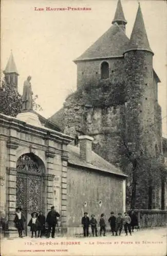 Ak Saint Pe de Bigorre Hautes Pyrénées, Le Donjon et Porte du Seminaire